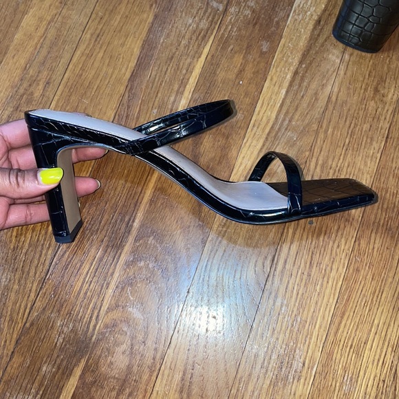 The Drop Avery Sandal - Picture 4 of 6